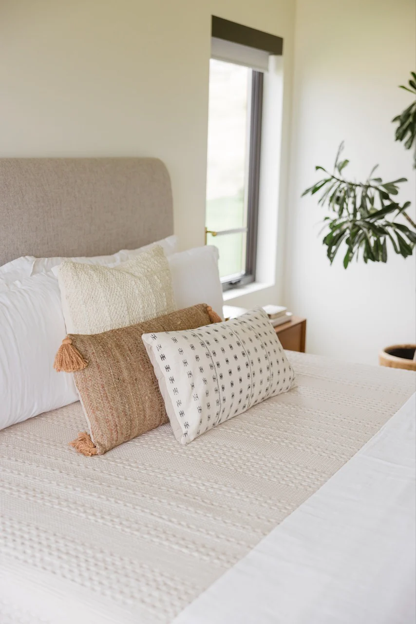 Cromwell Tassel Lumbar Pillow - Image 4