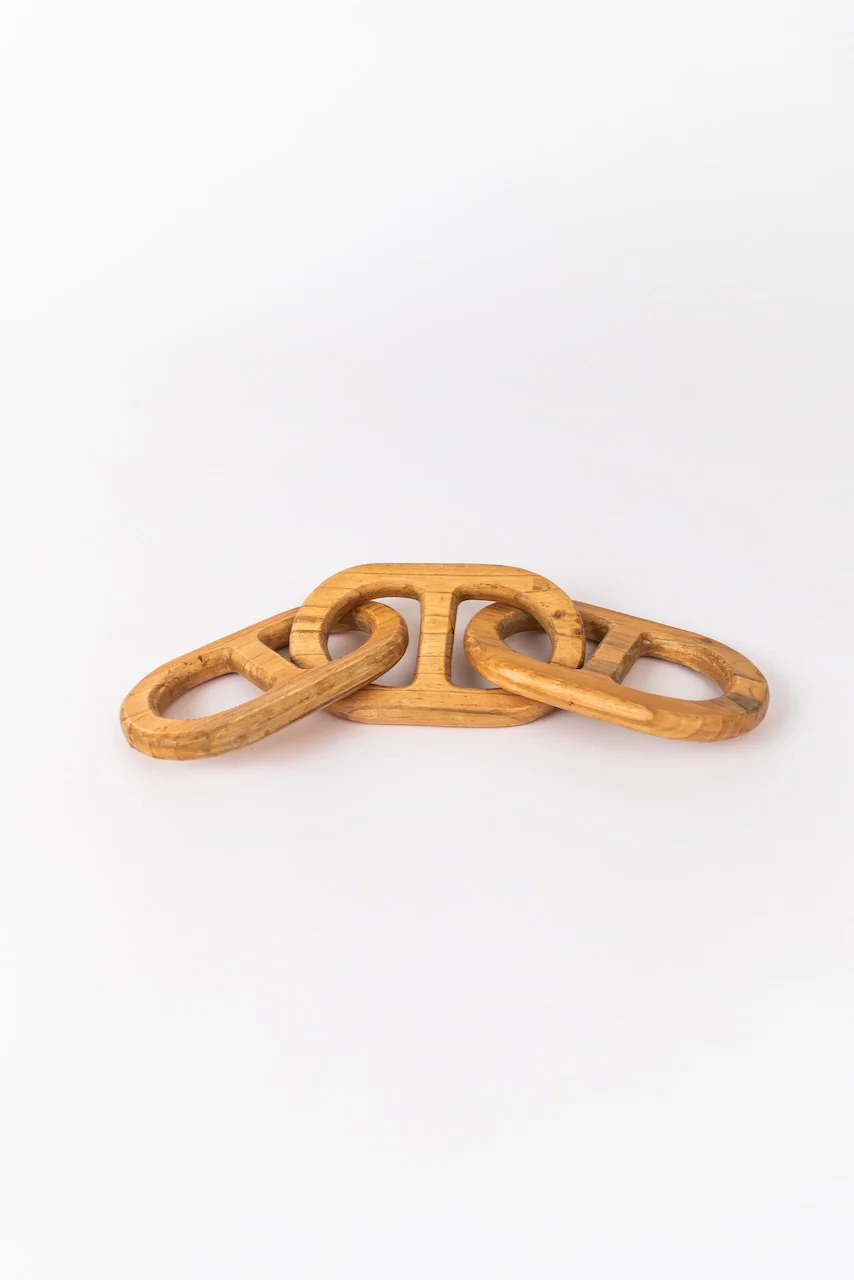 Ezra Wood Chain Decor - Image 8