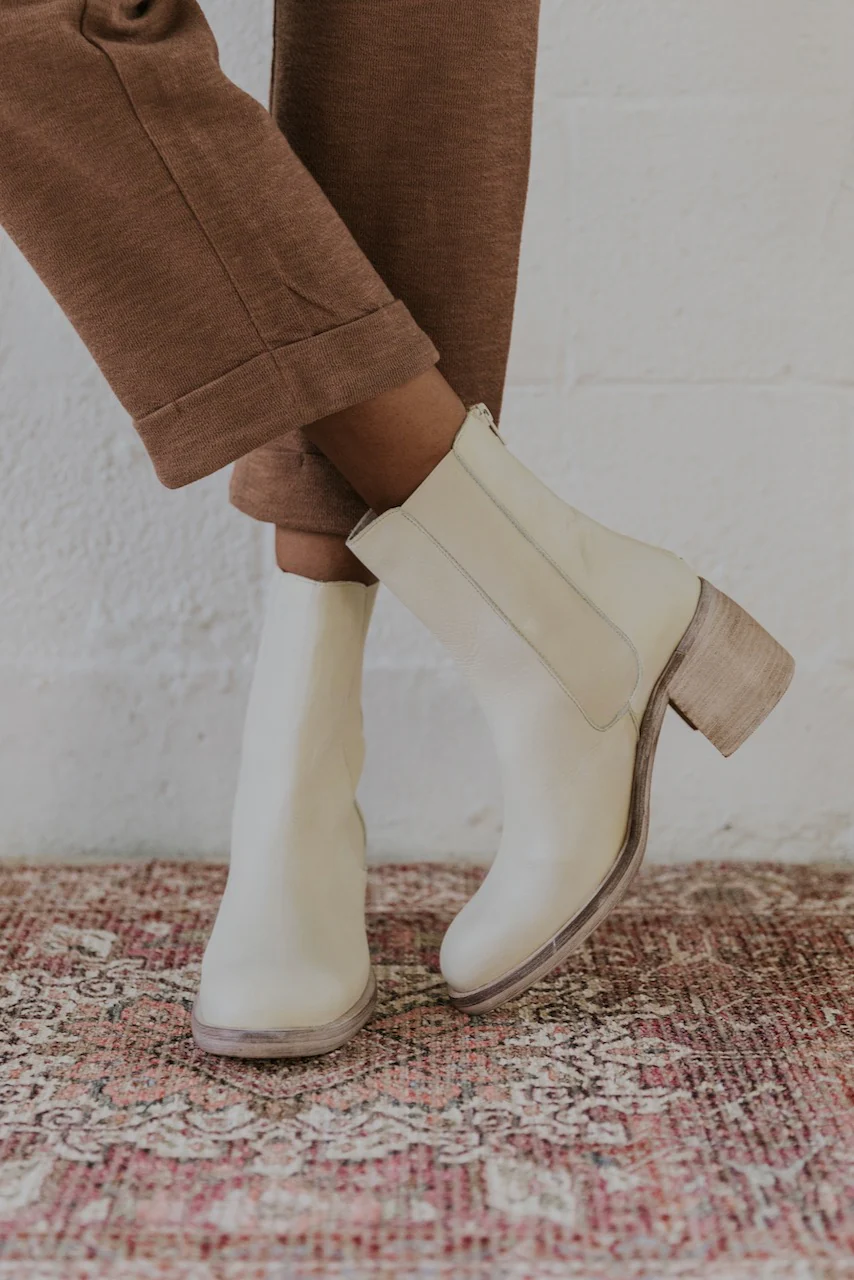 Free People Essential Chelsea Boots - Image 12