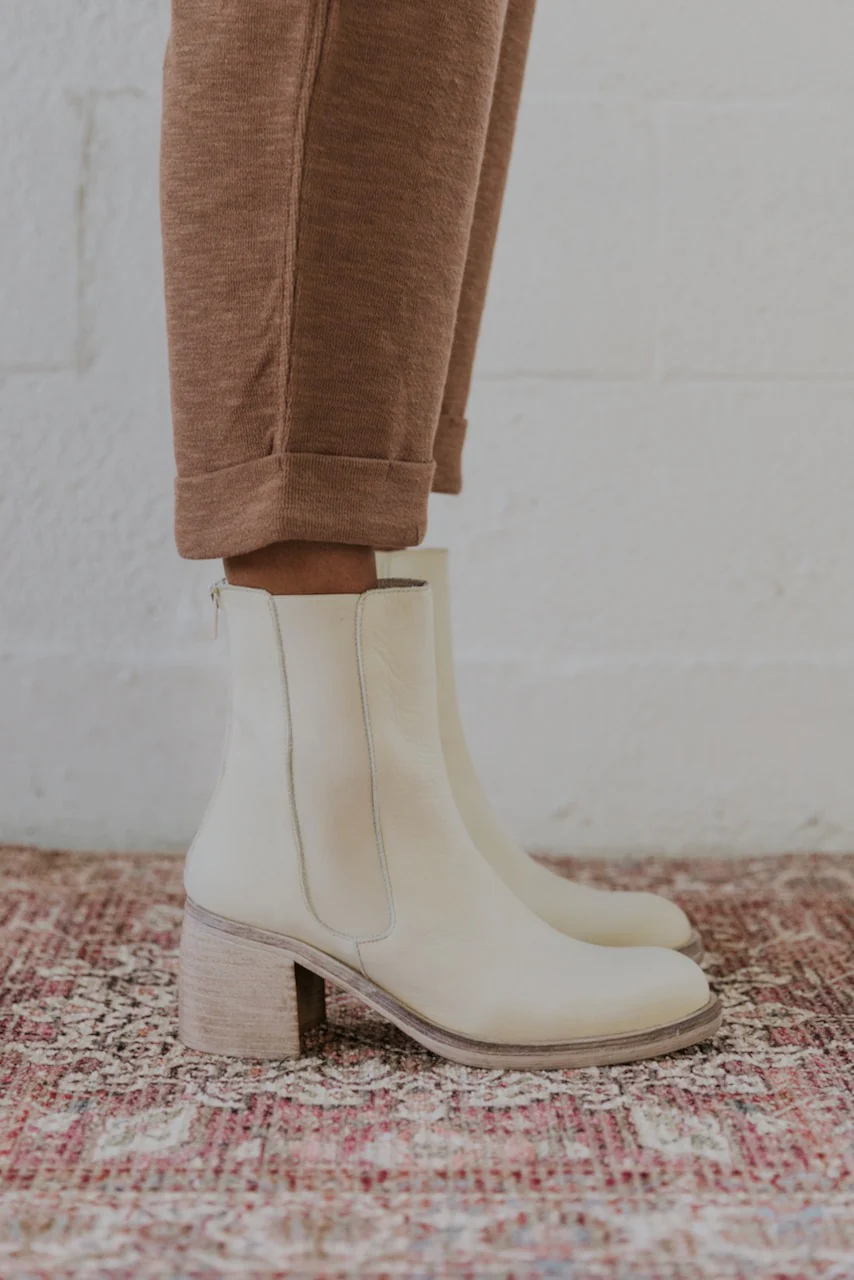 Free People Essential Chelsea Boots - Image 14