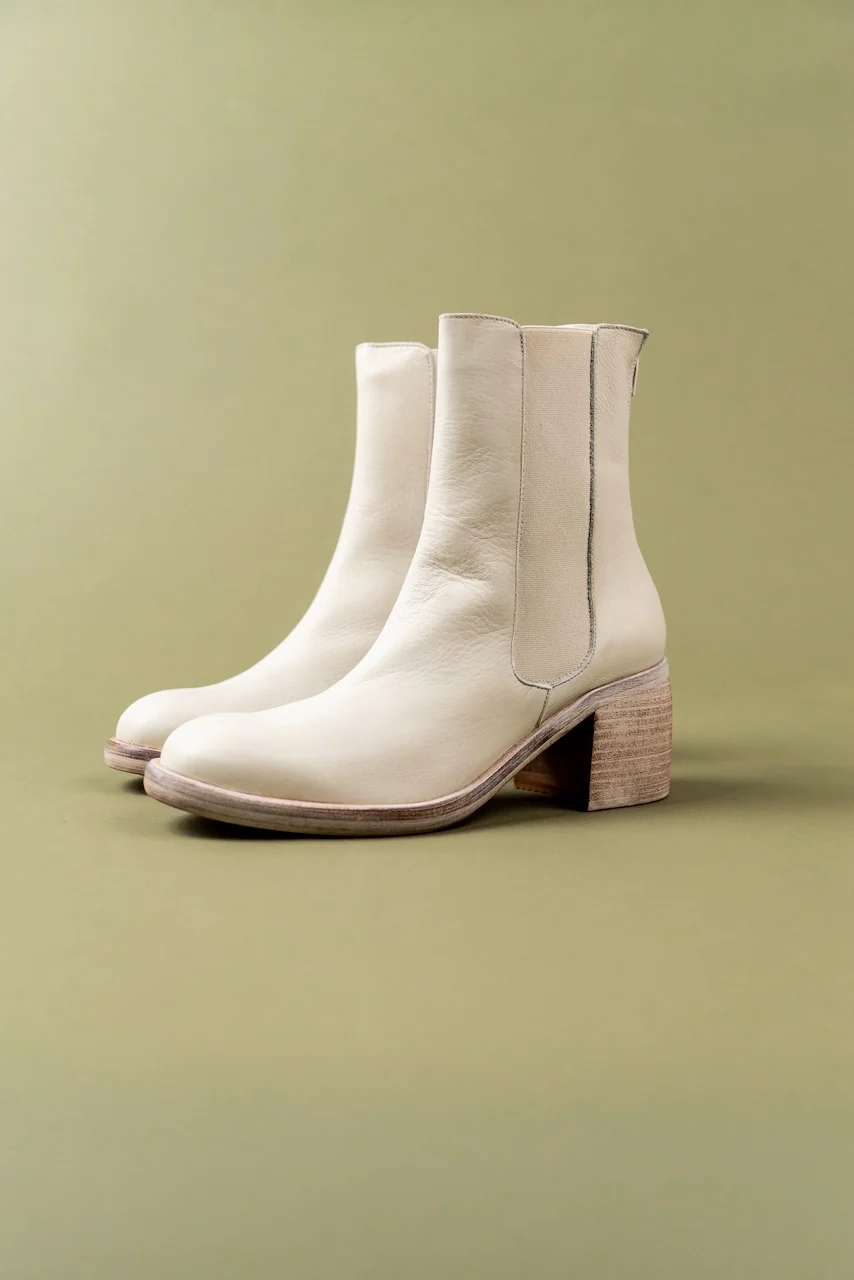 Free People Essential Chelsea Boots - Image 24