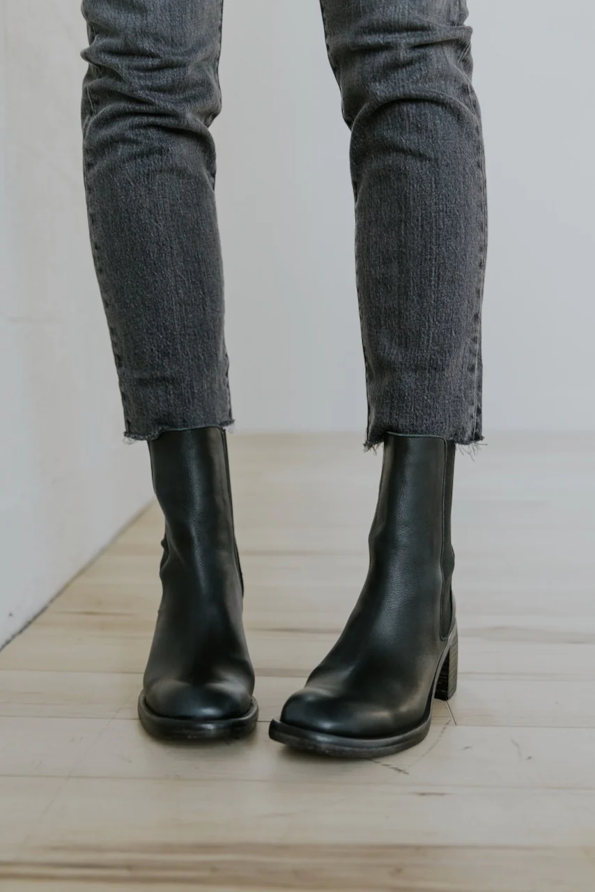 Free People Essential Chelsea Boots - Image 35