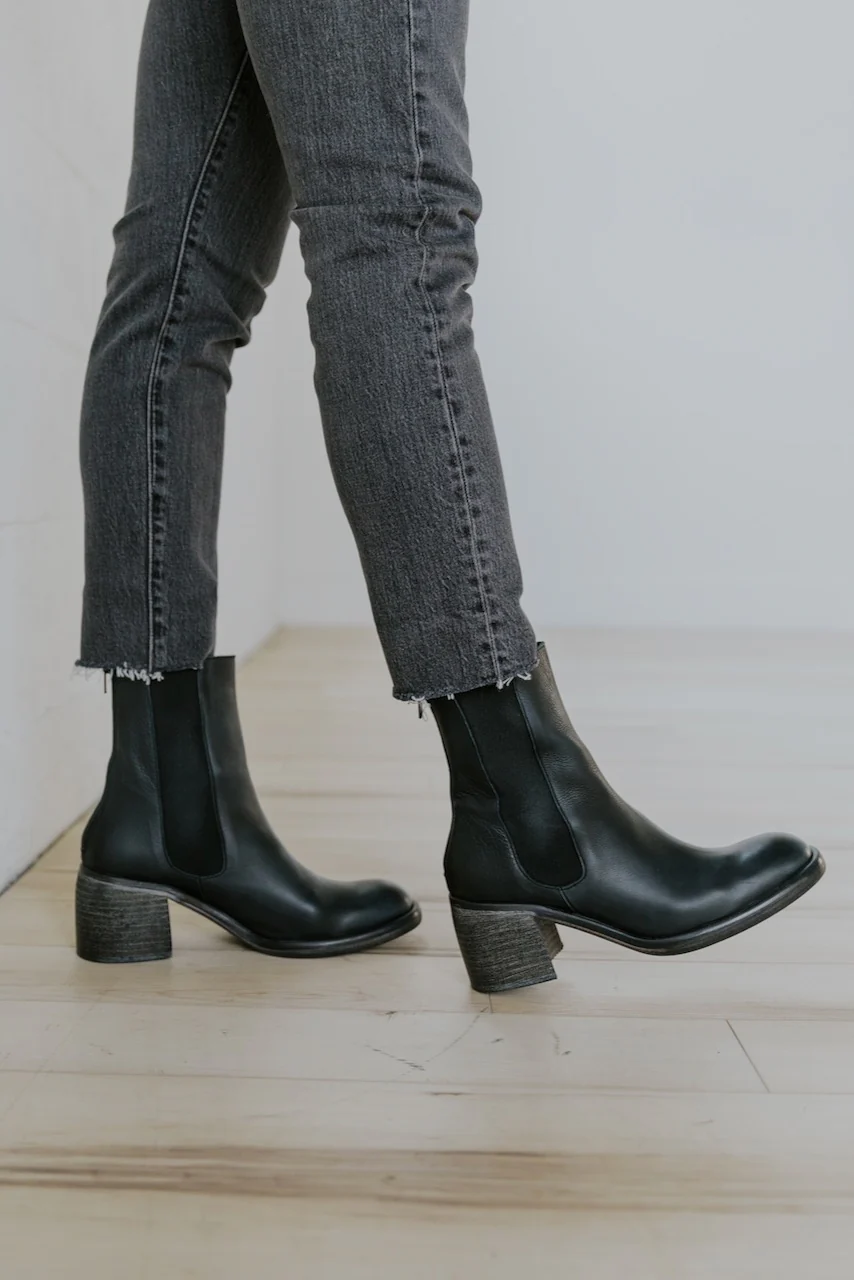 Free People Essential Chelsea Boots - Image 36
